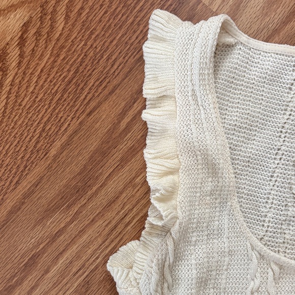 Zara Ivory Knit Ruffle Top - Picture 3 of 4